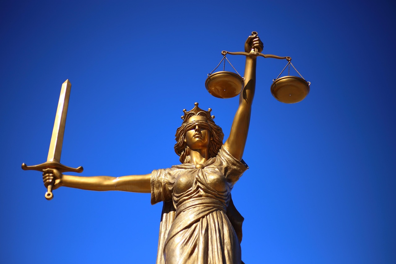 借金で裁判所から呼び出しされた場合の対処法は？