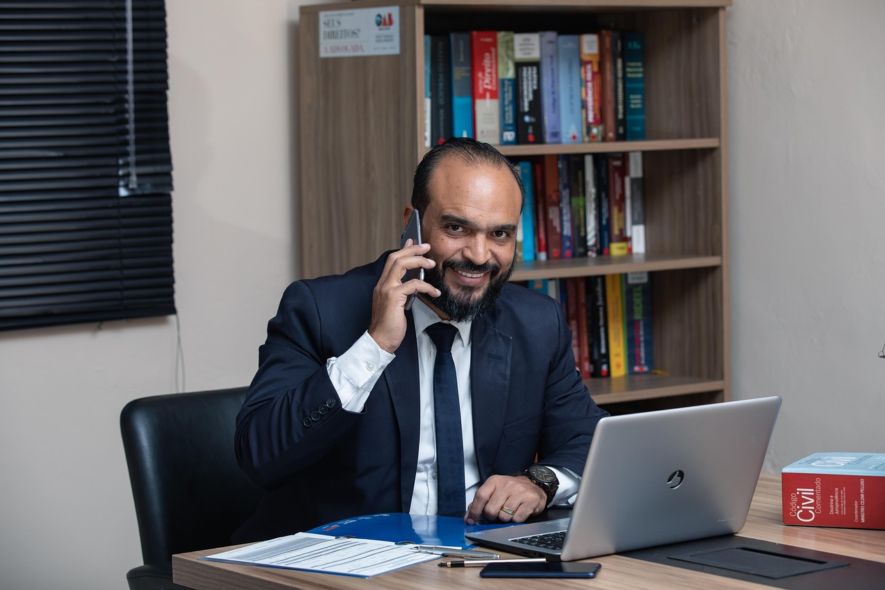 任意整理を弁護士に依頼する際の費用は安いのか？